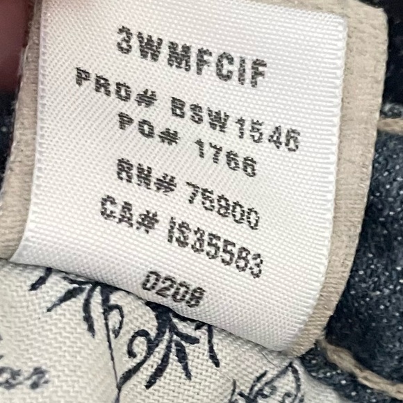 Big Star by Buckle Maddie Crop Mid Rise Faded Whiskered Blue Denim Jeans Size 27 - Picture 11 of 11